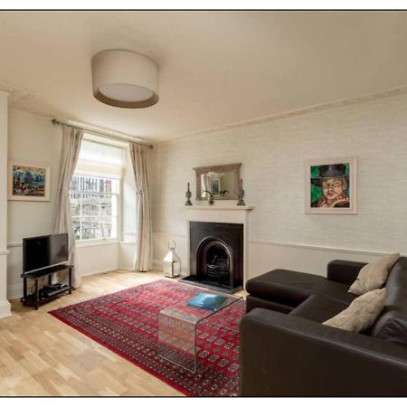 Joivy Boutique Apt With Patio In New Town Edinburgh Bagian luar foto